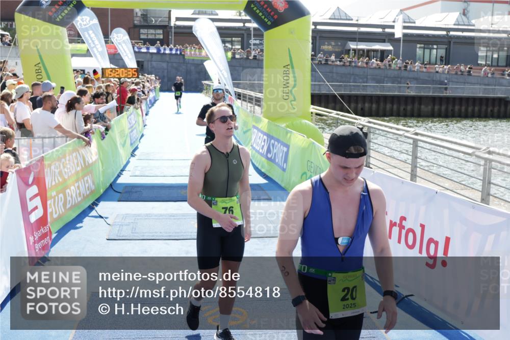10.08.2025 - GEWOBA Citytriathlon Bremen H.Heesch http://msf.ph/oto/8554818 10.08.2025 15:20:39 Ziel 20, 47, 50, 69, 76 meine-sportfotos.de