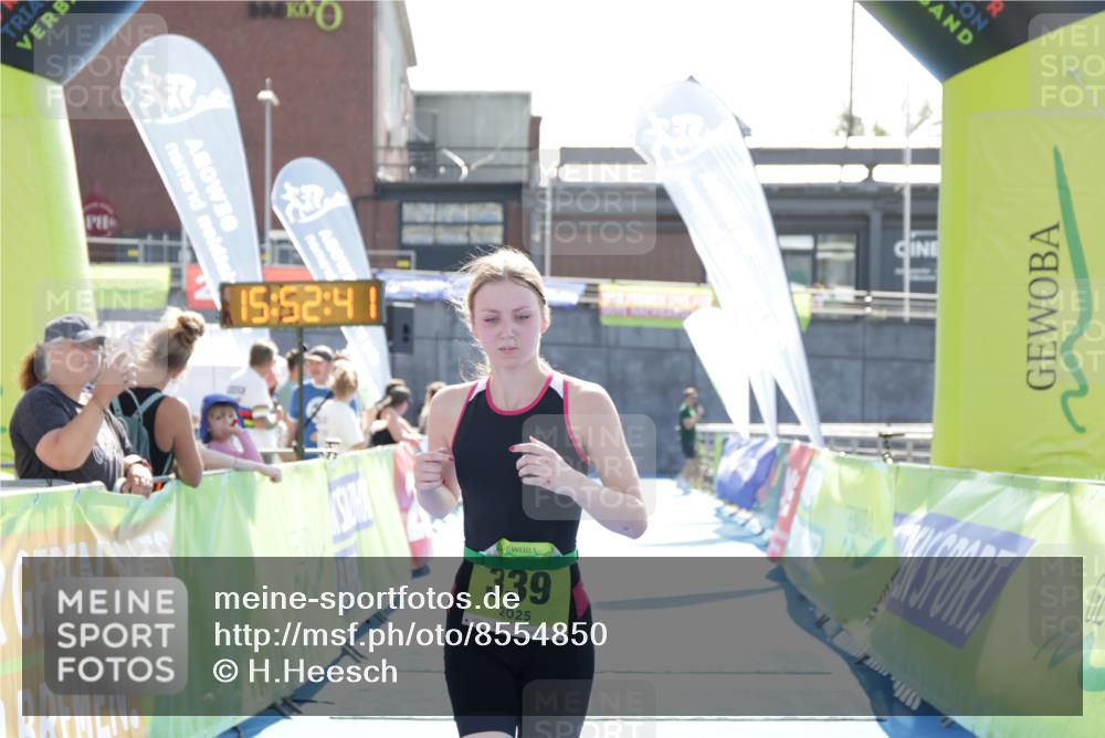 10.08.2025 - GEWOBA Citytriathlon Bremen H.Heesch http://msf.ph/oto/8554850 10.08.2025 15:52:45 Ziel 339, 380 meine-sportfotos.de