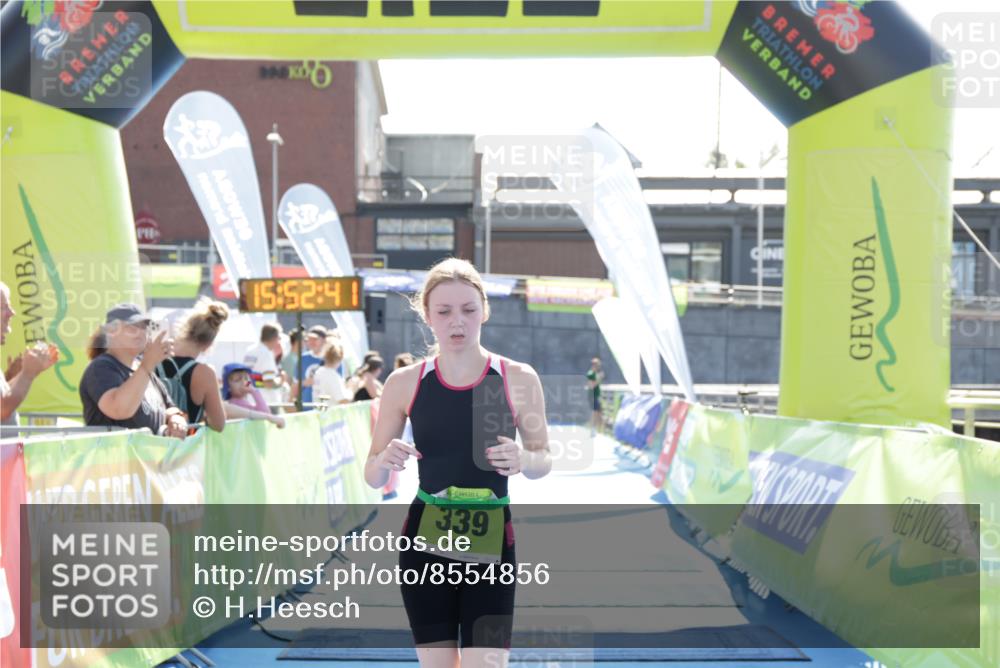 10.08.2025 - GEWOBA Citytriathlon Bremen H.Heesch http://msf.ph/oto/8554856 10.08.2025 15:52:45 Ziel 339, 380 meine-sportfotos.de