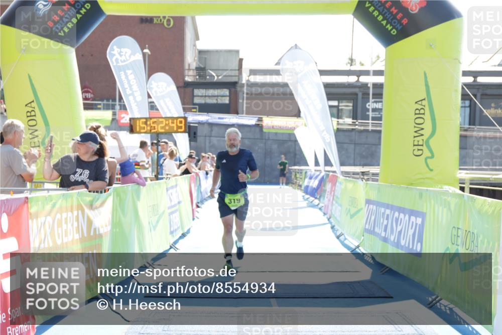10.08.2025 - GEWOBA Citytriathlon Bremen H.Heesch http://msf.ph/oto/8554934 10.08.2025 15:52:53 Ziel 319 meine-sportfotos.de