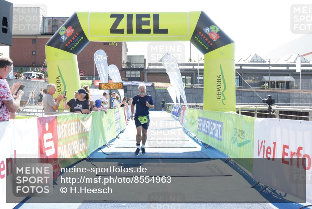10.08.2025 - GEWOBA Citytriathlon Bremen H.Heesch http://msf.ph/oto/8554963 10.08.2025 15:52:54 Ziel 319 meine-sportfotos.de