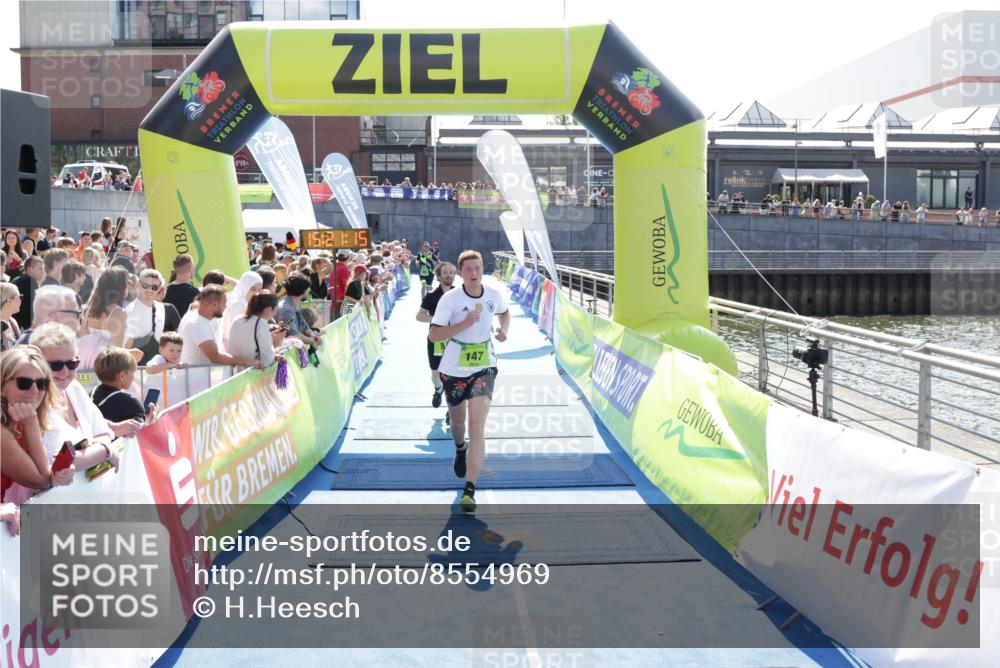 10.08.2025 - GEWOBA Citytriathlon Bremen H.Heesch http://msf.ph/oto/8554969 10.08.2025 15:21:19 Ziel 58, 90, 147, 242 meine-sportfotos.de