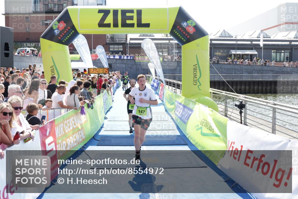 10.08.2025 - GEWOBA Citytriathlon Bremen H.Heesch http://msf.ph/oto/8554972 10.08.2025 15:21:19 Ziel 58, 90, 147, 242 meine-sportfotos.de