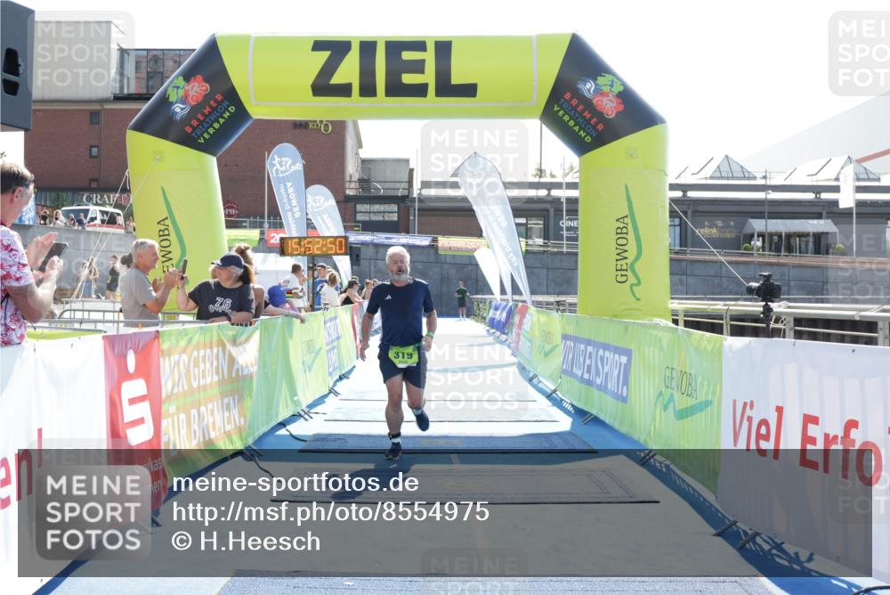 10.08.2025 - GEWOBA Citytriathlon Bremen H.Heesch http://msf.ph/oto/8554975 10.08.2025 15:52:54 Ziel 319 meine-sportfotos.de