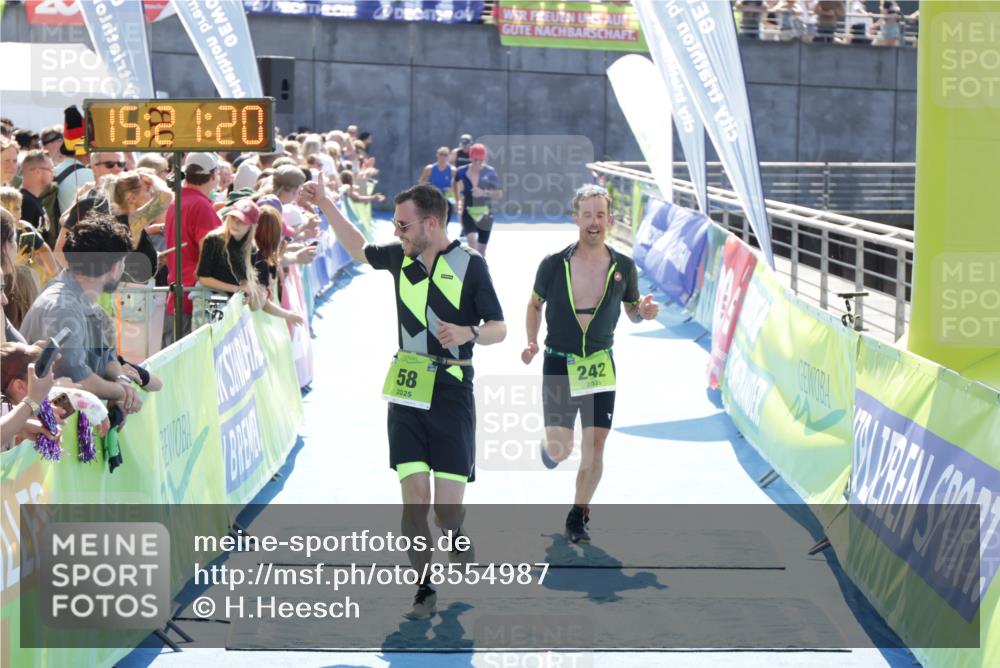 10.08.2025 - GEWOBA Citytriathlon Bremen H.Heesch http://msf.ph/oto/8554987 10.08.2025 15:21:24 Ziel 58, 90, 147, 242, 289 meine-sportfotos.de