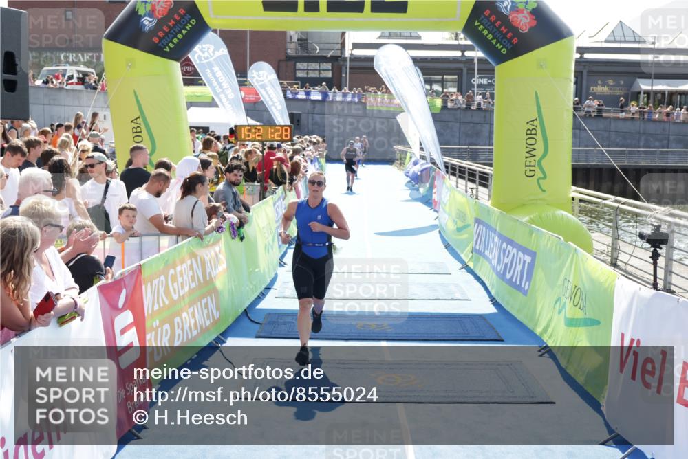10.08.2025 - GEWOBA Citytriathlon Bremen H.Heesch http://msf.ph/oto/8555024 10.08.2025 15:21:32 Ziel 242, 289, 484 meine-sportfotos.de