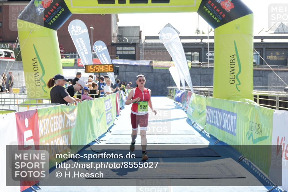 10.08.2025 - GEWOBA Citytriathlon Bremen H.Heesch http://msf.ph/oto/8555027 10.08.2025 15:54:40 Ziel 522 meine-sportfotos.de