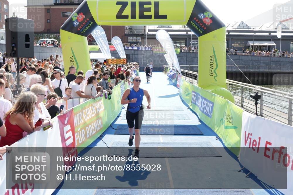 10.08.2025 - GEWOBA Citytriathlon Bremen H.Heesch http://msf.ph/oto/8555028 10.08.2025 15:21:33 Ziel 289, 484 meine-sportfotos.de