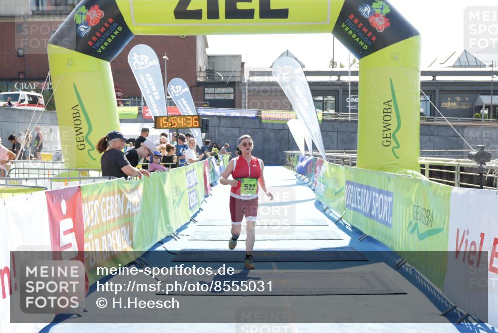 10.08.2025 - GEWOBA Citytriathlon Bremen H.Heesch http://msf.ph/oto/8555031 10.08.2025 15:54:40 Ziel 522 meine-sportfotos.de