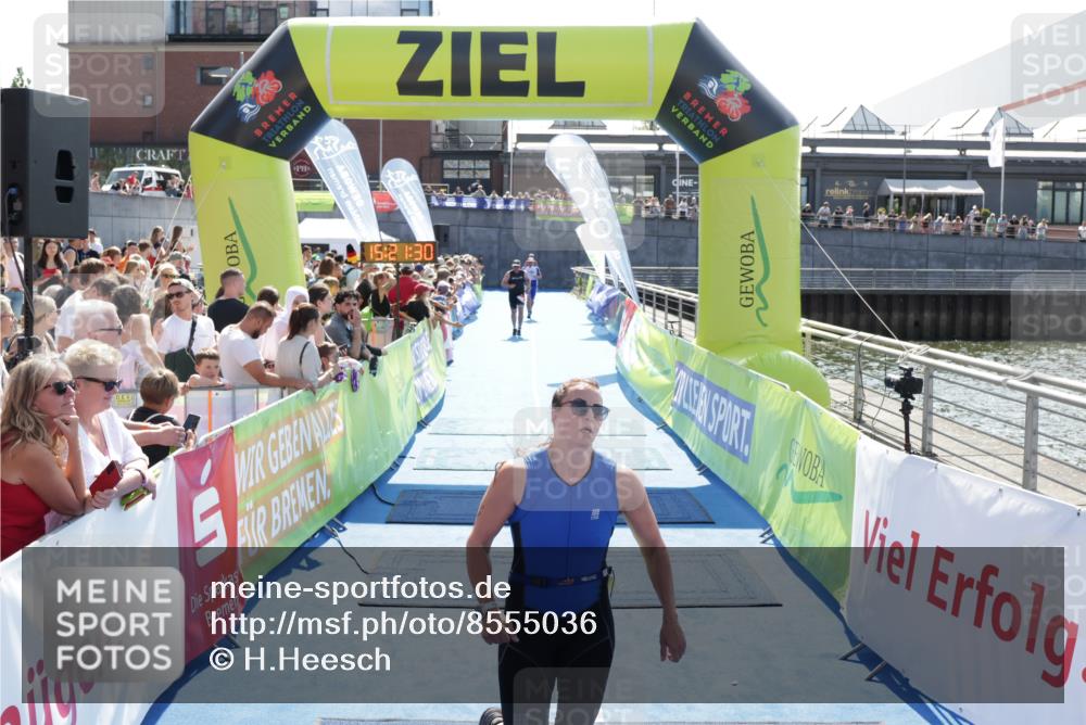 10.08.2025 - GEWOBA Citytriathlon Bremen H.Heesch http://msf.ph/oto/8555036 10.08.2025 15:21:34 Ziel 289, 484, 865 meine-sportfotos.de