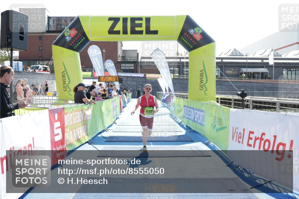 10.08.2025 - GEWOBA Citytriathlon Bremen H.Heesch http://msf.ph/oto/8555050 10.08.2025 15:54:41 Ziel 522 meine-sportfotos.de
