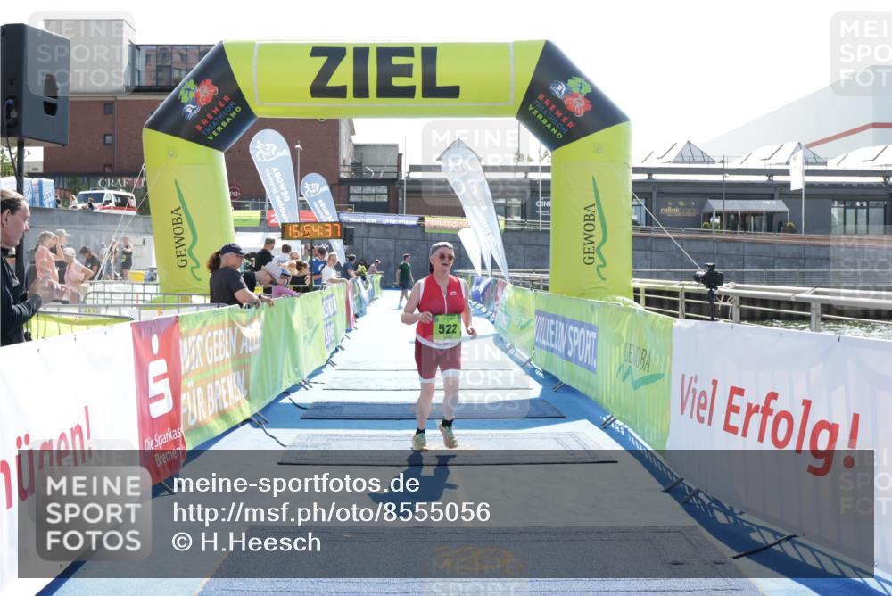 10.08.2025 - GEWOBA Citytriathlon Bremen H.Heesch http://msf.ph/oto/8555056 10.08.2025 15:54:41 Ziel 522 meine-sportfotos.de