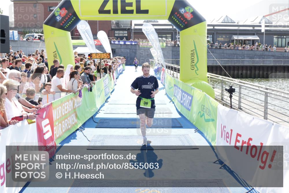 10.08.2025 - GEWOBA Citytriathlon Bremen H.Heesch http://msf.ph/oto/8555063 10.08.2025 15:21:59 Ziel 36 meine-sportfotos.de