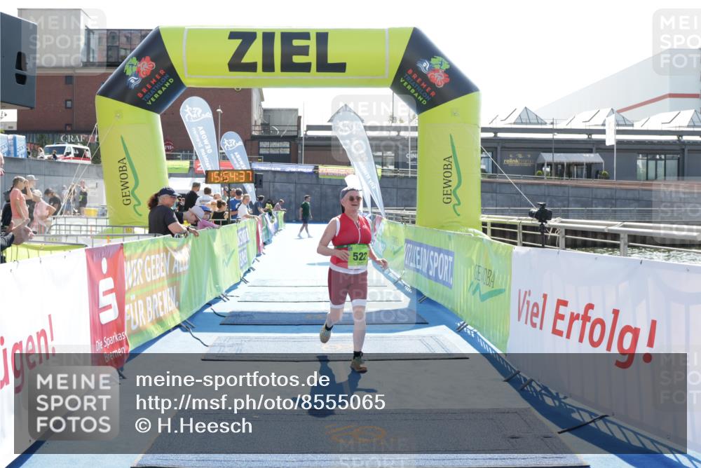 10.08.2025 - GEWOBA Citytriathlon Bremen H.Heesch http://msf.ph/oto/8555065 10.08.2025 15:54:41 Ziel 522 meine-sportfotos.de