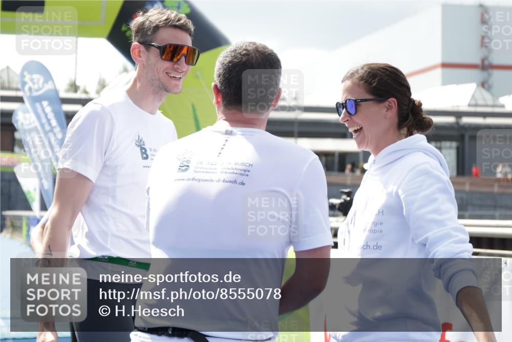 10.08.2025 - GEWOBA Citytriathlon Bremen H.Heesch http://msf.ph/oto/8555078 10.08.2025 14:15:08 Ziel 642, 1029 meine-sportfotos.de