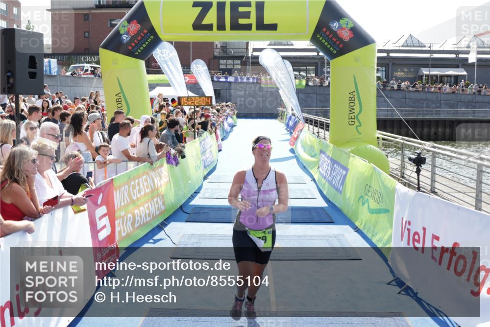 10.08.2025 - GEWOBA Citytriathlon Bremen H.Heesch http://msf.ph/oto/8555104 10.08.2025 15:22:08 Ziel 479 meine-sportfotos.de