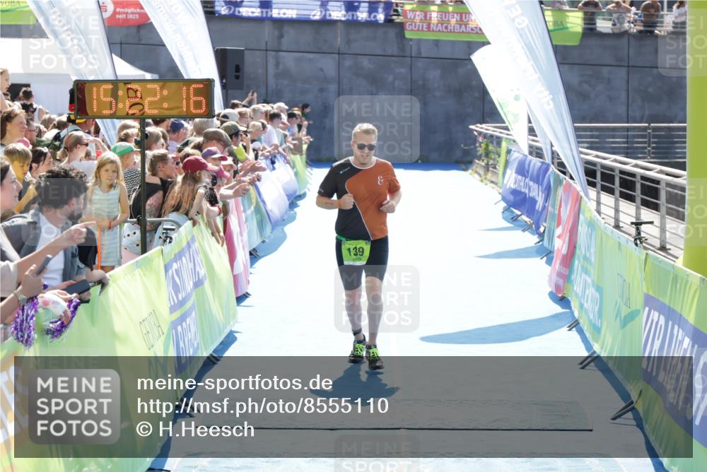 10.08.2025 - GEWOBA Citytriathlon Bremen H.Heesch http://msf.ph/oto/8555110 10.08.2025 15:22:20 Ziel 139 meine-sportfotos.de