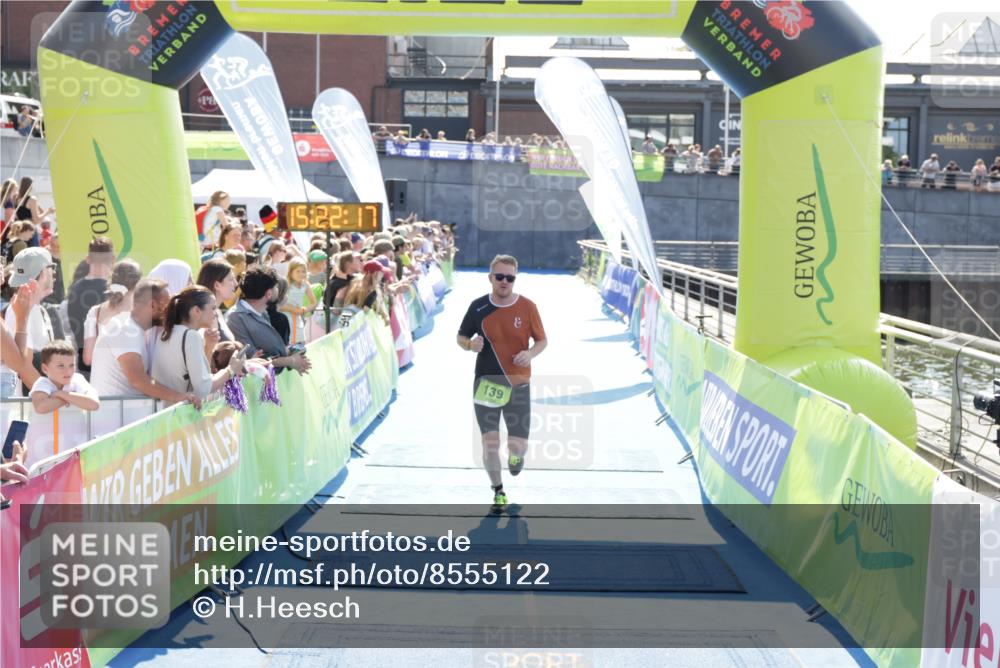 10.08.2025 - GEWOBA Citytriathlon Bremen H.Heesch http://msf.ph/oto/8555122 10.08.2025 15:22:21 Ziel 139 meine-sportfotos.de