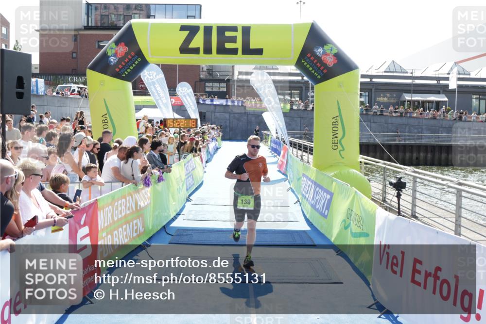10.08.2025 - GEWOBA Citytriathlon Bremen H.Heesch http://msf.ph/oto/8555131 10.08.2025 15:22:22 Ziel 139 meine-sportfotos.de