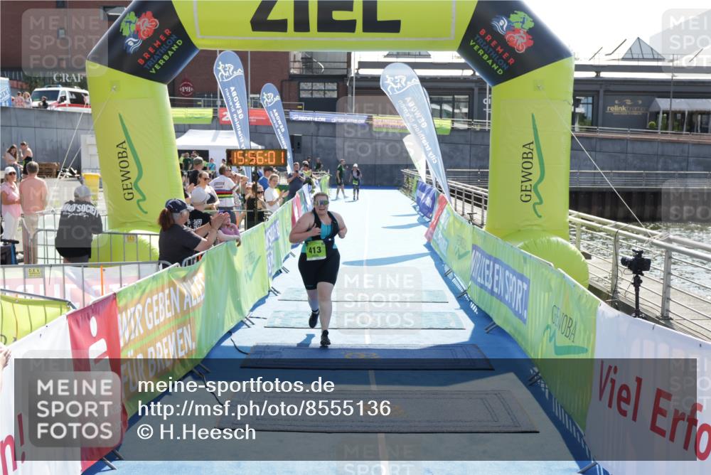 10.08.2025 - GEWOBA Citytriathlon Bremen H.Heesch http://msf.ph/oto/8555136 10.08.2025 15:56:05 Ziel 413 meine-sportfotos.de