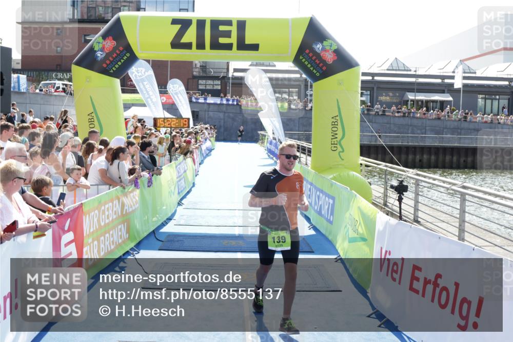 10.08.2025 - GEWOBA Citytriathlon Bremen H.Heesch http://msf.ph/oto/8555137 10.08.2025 15:22:23 Ziel 139 meine-sportfotos.de