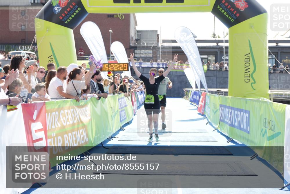 10.08.2025 - GEWOBA Citytriathlon Bremen H.Heesch http://msf.ph/oto/8555157 10.08.2025 15:22:33 Ziel 124, 462 meine-sportfotos.de
