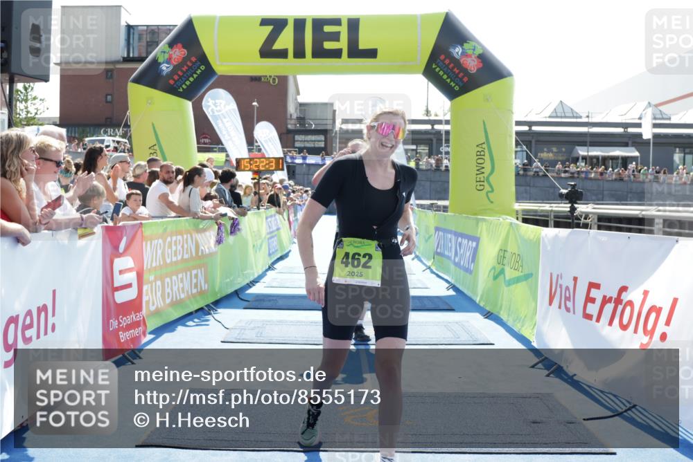 10.08.2025 - GEWOBA Citytriathlon Bremen H.Heesch http://msf.ph/oto/8555173 10.08.2025 15:22:35 Ziel 124, 462, 480 meine-sportfotos.de