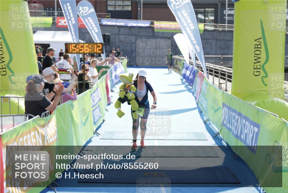 10.08.2025 - GEWOBA Citytriathlon Bremen H.Heesch http://msf.ph/oto/8555260 10.08.2025 15:56:17 Ziel 529 meine-sportfotos.de