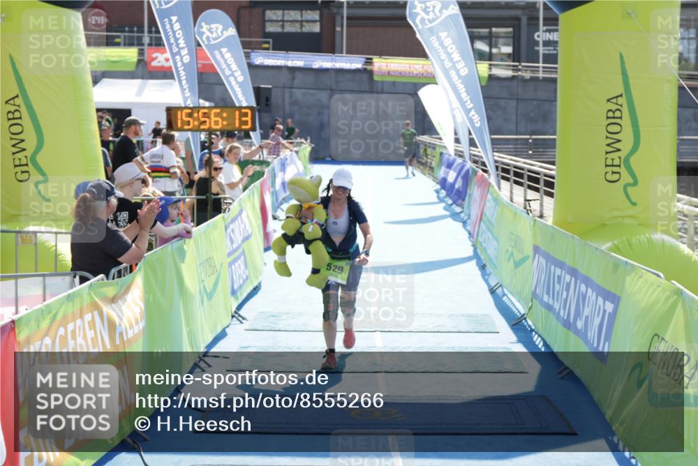 10.08.2025 - GEWOBA Citytriathlon Bremen H.Heesch http://msf.ph/oto/8555266 10.08.2025 15:56:17 Ziel 529 meine-sportfotos.de