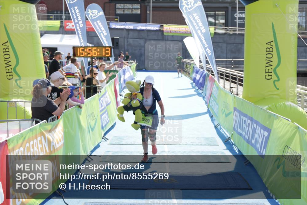 10.08.2025 - GEWOBA Citytriathlon Bremen H.Heesch http://msf.ph/oto/8555269 10.08.2025 15:56:17 Ziel 529 meine-sportfotos.de
