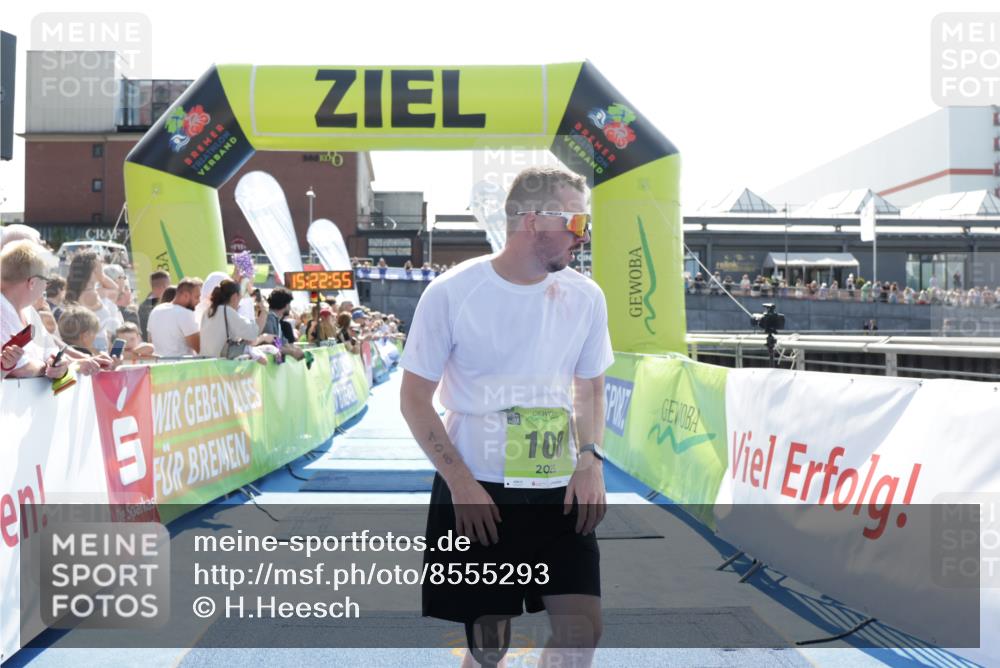 10.08.2025 - GEWOBA Citytriathlon Bremen H.Heesch http://msf.ph/oto/8555293 10.08.2025 15:22:59 Ziel 63, 108 meine-sportfotos.de