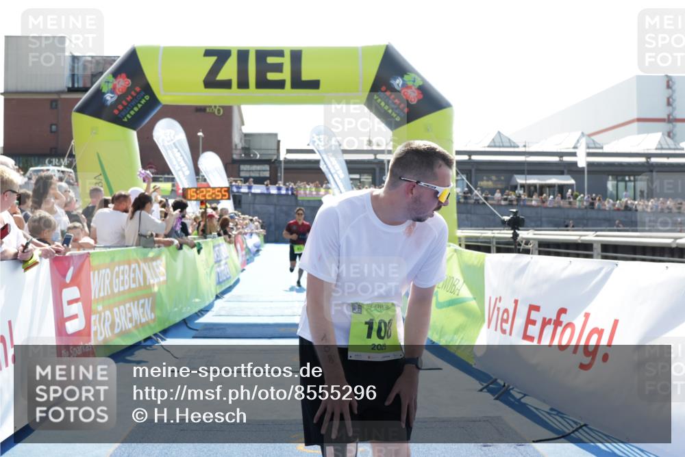 10.08.2025 - GEWOBA Citytriathlon Bremen H.Heesch http://msf.ph/oto/8555296 10.08.2025 15:22:59 Ziel 63, 108 meine-sportfotos.de