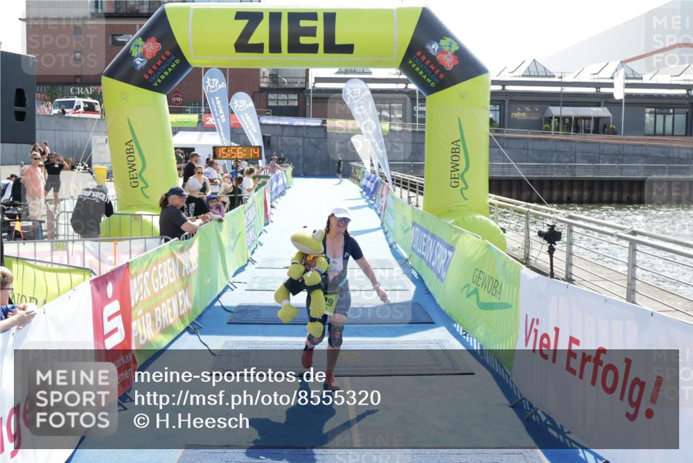 10.08.2025 - GEWOBA Citytriathlon Bremen H.Heesch http://msf.ph/oto/8555320 10.08.2025 15:56:19 Ziel 529 meine-sportfotos.de