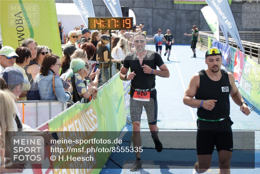 10.08.2025 - GEWOBA Citytriathlon Bremen H.Heesch http://msf.ph/oto/8555335 10.08.2025 14:17:23 Ziel 678, 813, 870, 892 meine-sportfotos.de