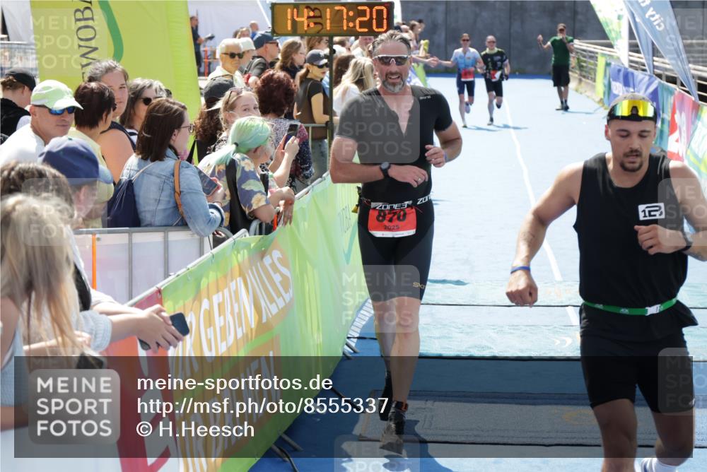 10.08.2025 - GEWOBA Citytriathlon Bremen H.Heesch http://msf.ph/oto/8555337 10.08.2025 14:17:23 Ziel 678, 813, 870, 892 meine-sportfotos.de
