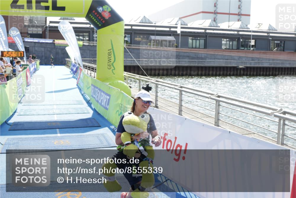 10.08.2025 - GEWOBA Citytriathlon Bremen H.Heesch http://msf.ph/oto/8555339 10.08.2025 15:56:21 Ziel 529 meine-sportfotos.de