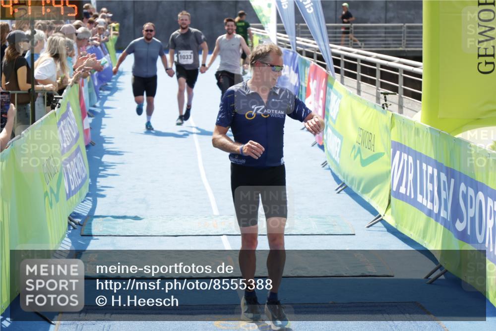 10.08.2025 - GEWOBA Citytriathlon Bremen H.Heesch http://msf.ph/oto/8555388 10.08.2025 14:17:49 Ziel 666, 764, 900, 1033 meine-sportfotos.de