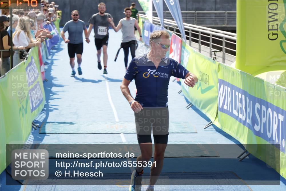 10.08.2025 - GEWOBA Citytriathlon Bremen H.Heesch http://msf.ph/oto/8555391 10.08.2025 14:17:49 Ziel 666, 764, 900, 1033 meine-sportfotos.de