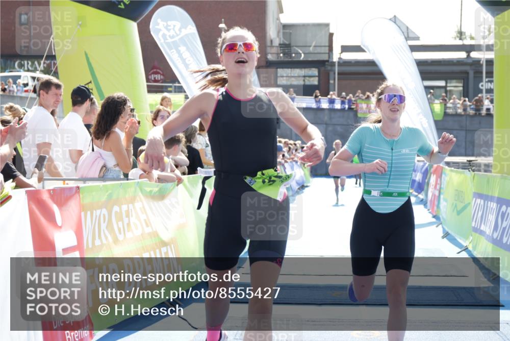 10.08.2025 - GEWOBA Citytriathlon Bremen H.Heesch http://msf.ph/oto/8555427 10.08.2025 15:23:51 Ziel 98, 209, 360, 363, 372 meine-sportfotos.de