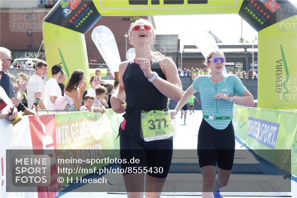 10.08.2025 - GEWOBA Citytriathlon Bremen H.Heesch http://msf.ph/oto/8555430 10.08.2025 15:23:51 Ziel 98, 209, 360, 363, 372 meine-sportfotos.de