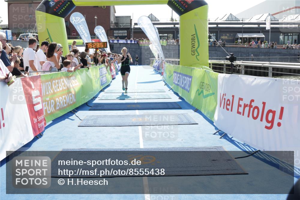 10.08.2025 - GEWOBA Citytriathlon Bremen H.Heesch http://msf.ph/oto/8555438 10.08.2025 15:23:55 Ziel 209, 360, 363, 372 meine-sportfotos.de