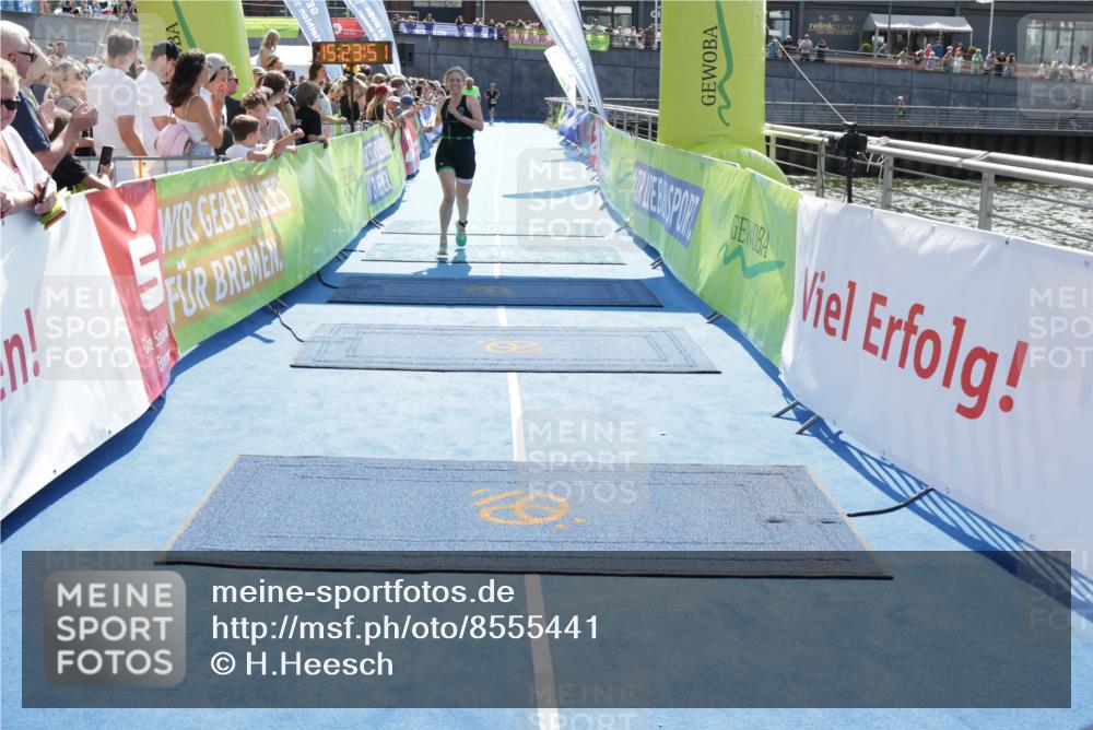 10.08.2025 - GEWOBA Citytriathlon Bremen H.Heesch http://msf.ph/oto/8555441 10.08.2025 15:23:55 Ziel 209, 360, 363, 372 meine-sportfotos.de