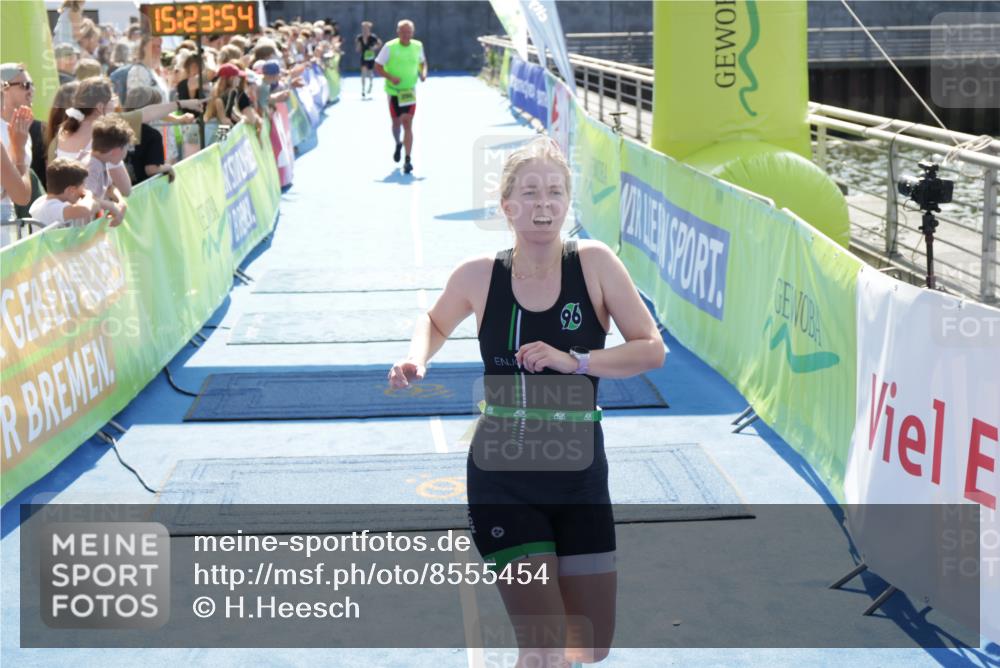 10.08.2025 - GEWOBA Citytriathlon Bremen H.Heesch http://msf.ph/oto/8555454 10.08.2025 15:23:57 Ziel 250, 360, 363, 372 meine-sportfotos.de
