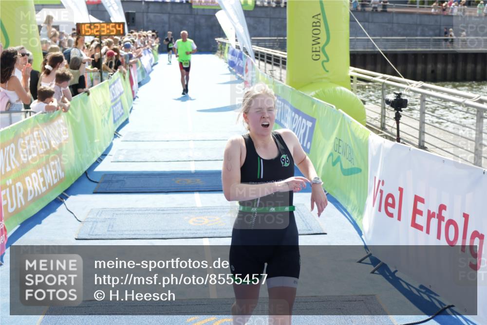 10.08.2025 - GEWOBA Citytriathlon Bremen H.Heesch http://msf.ph/oto/8555457 10.08.2025 15:23:58 Ziel 250, 360, 363, 372 meine-sportfotos.de