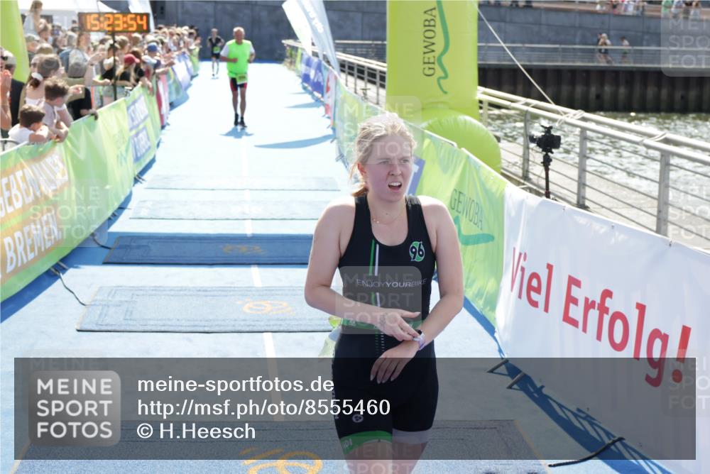 10.08.2025 - GEWOBA Citytriathlon Bremen H.Heesch http://msf.ph/oto/8555460 10.08.2025 15:23:58 Ziel 250, 360, 363, 372 meine-sportfotos.de