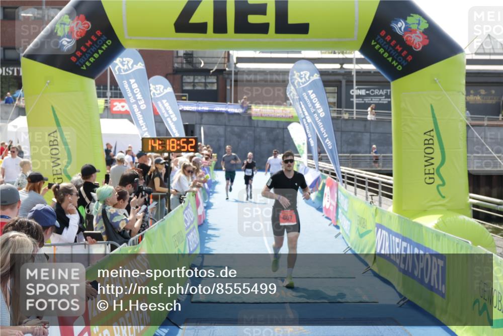10.08.2025 - GEWOBA Citytriathlon Bremen H.Heesch http://msf.ph/oto/8555499 10.08.2025 14:18:55 Ziel 607 meine-sportfotos.de