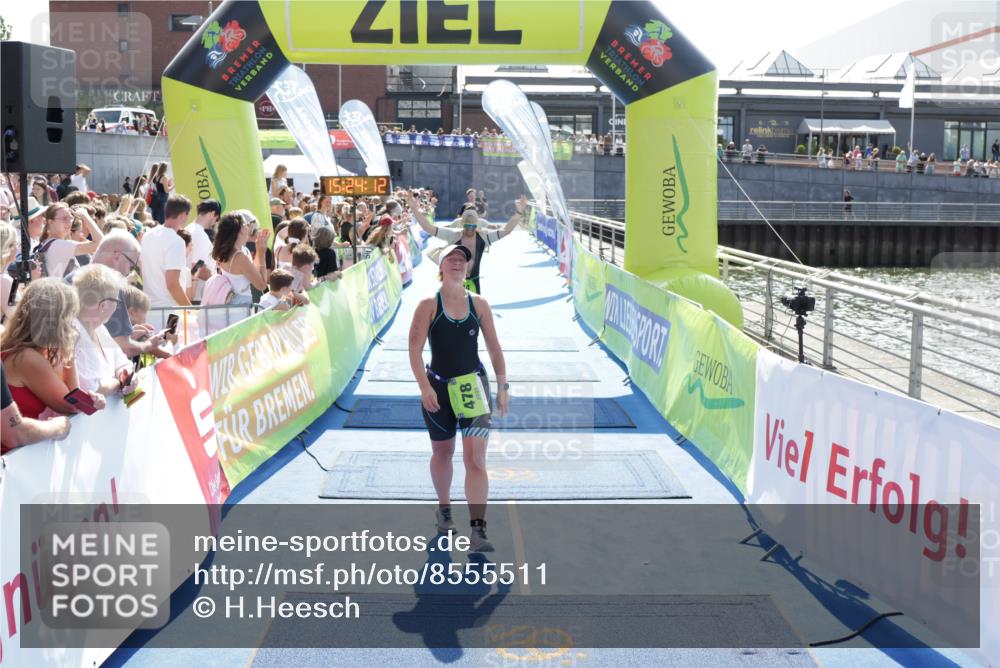 10.08.2025 - GEWOBA Citytriathlon Bremen H.Heesch http://msf.ph/oto/8555511 10.08.2025 15:24:16 Ziel 18, 84, 152, 478 meine-sportfotos.de