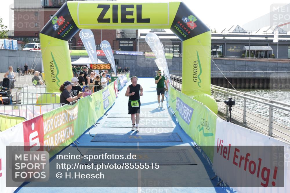 10.08.2025 - GEWOBA Citytriathlon Bremen H.Heesch http://msf.ph/oto/8555515 10.08.2025 15:59:50 Ziel 284 meine-sportfotos.de