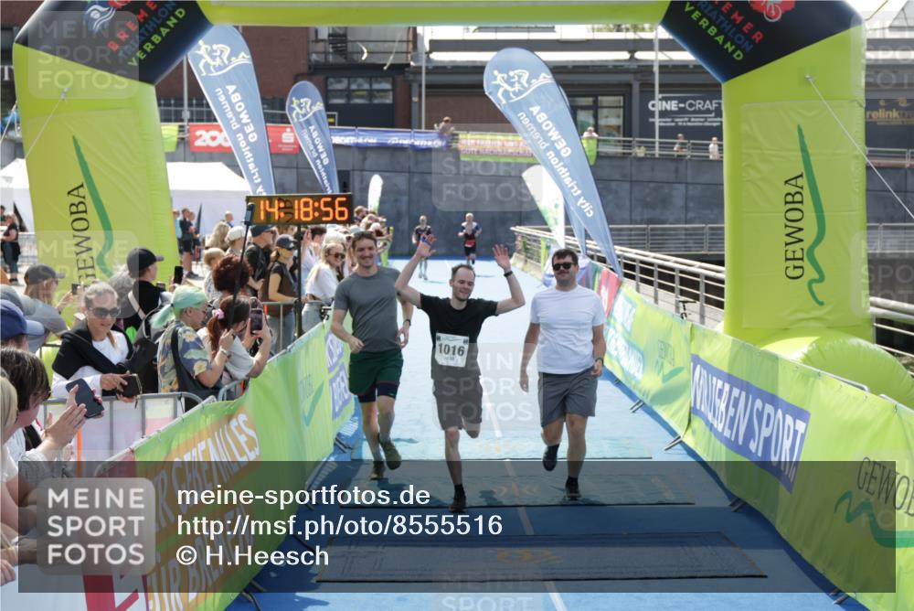 10.08.2025 - GEWOBA Citytriathlon Bremen H.Heesch http://msf.ph/oto/8555516 10.08.2025 14:19:00 Ziel 607, 1016 meine-sportfotos.de
