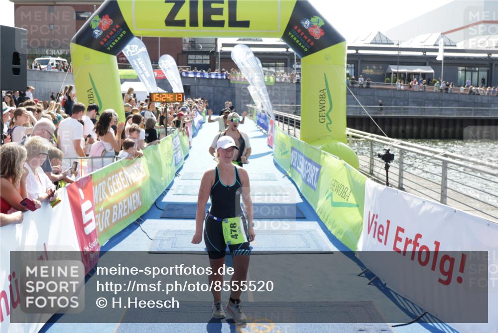 10.08.2025 - GEWOBA Citytriathlon Bremen H.Heesch http://msf.ph/oto/8555520 10.08.2025 15:24:17 Ziel 18, 84, 152, 478 meine-sportfotos.de